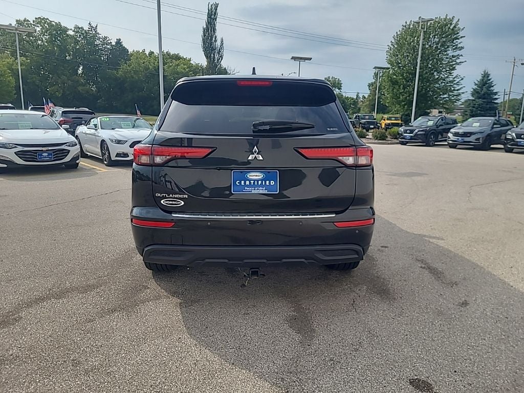 2022 Mitsubishi Outlander ES