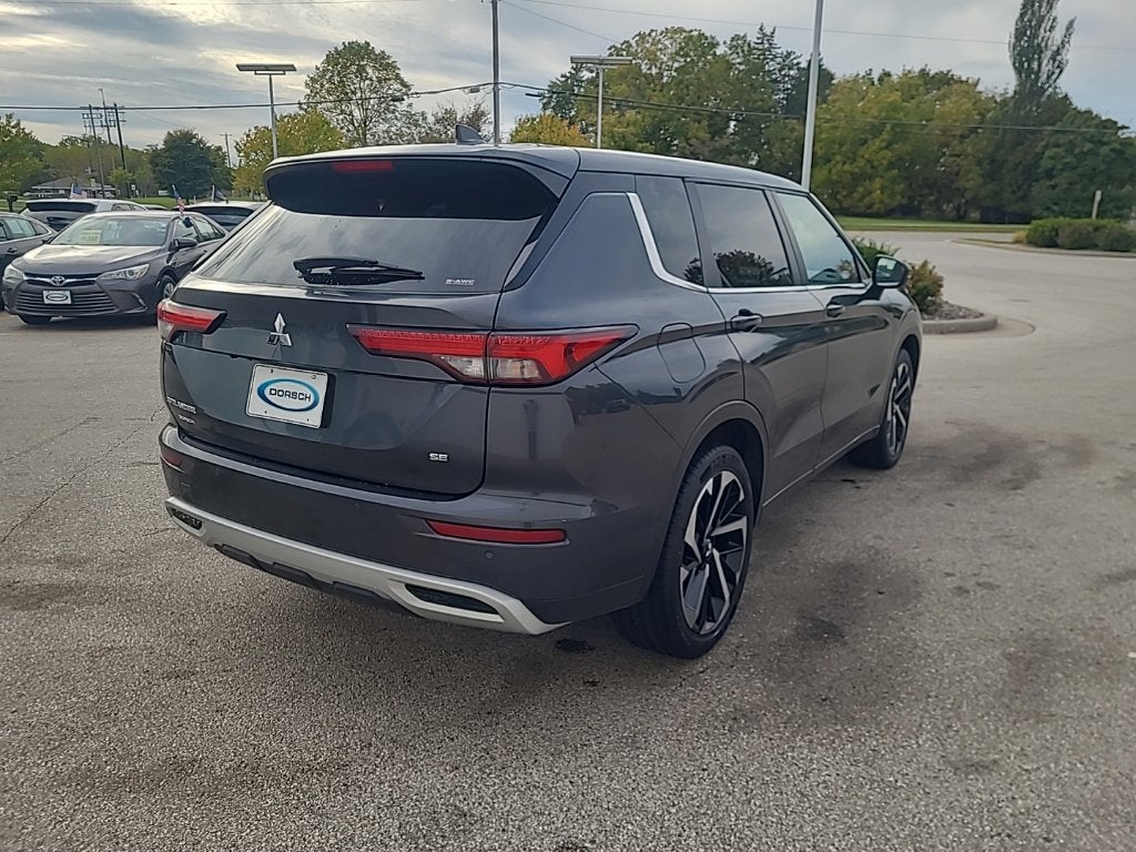 2024 Mitsubishi Outlander SE