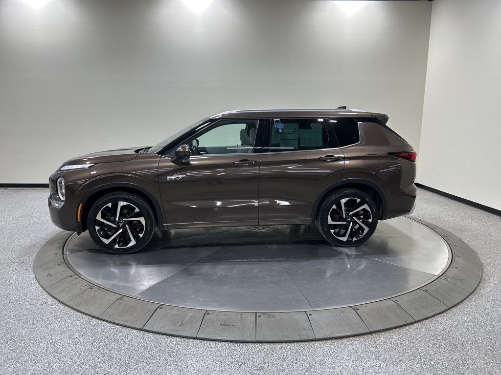 2023 Mitsubishi Outlander PHEV Base