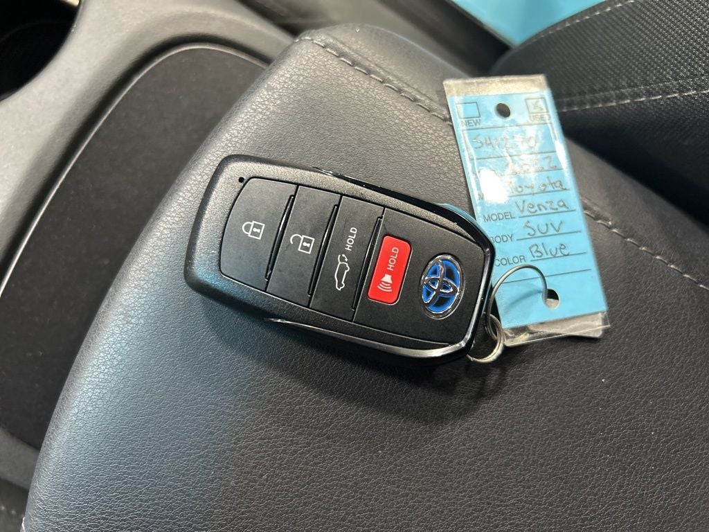 2022 Toyota Venza LE