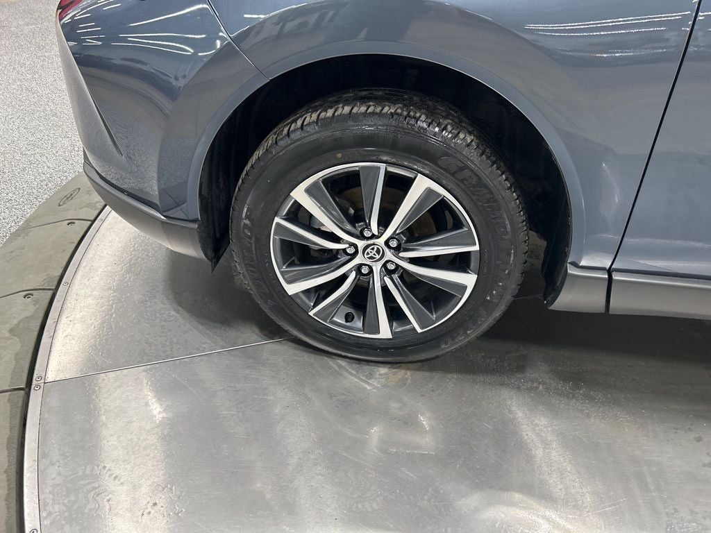 2022 Toyota Venza LE