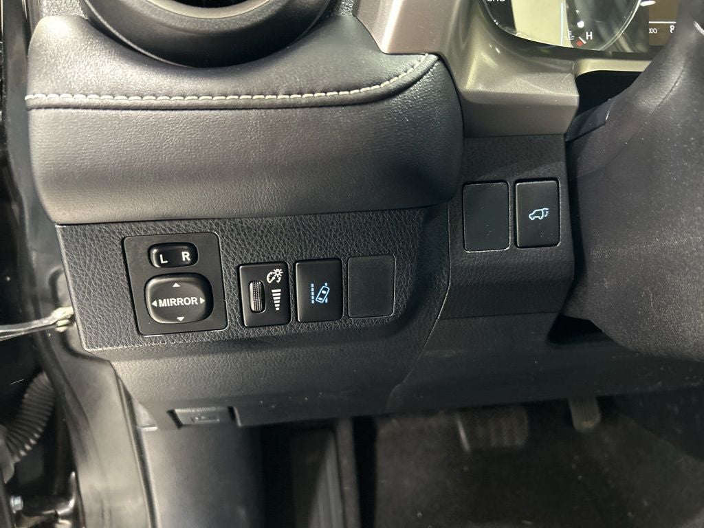 2016 Toyota RAV4 Hybrid XLE