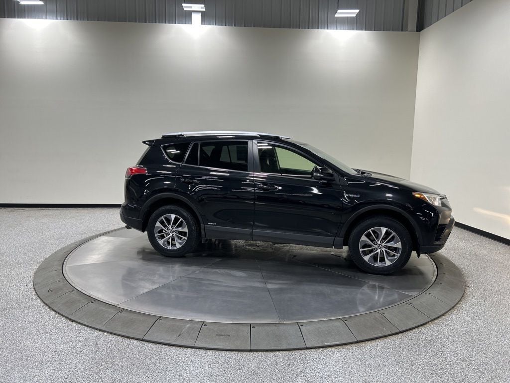 2016 Toyota RAV4 Hybrid XLE