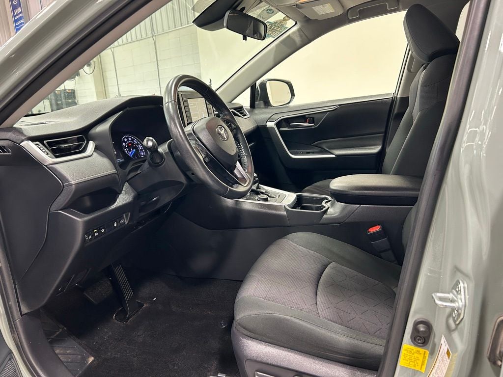 2019 Toyota RAV4 Hybrid XLE