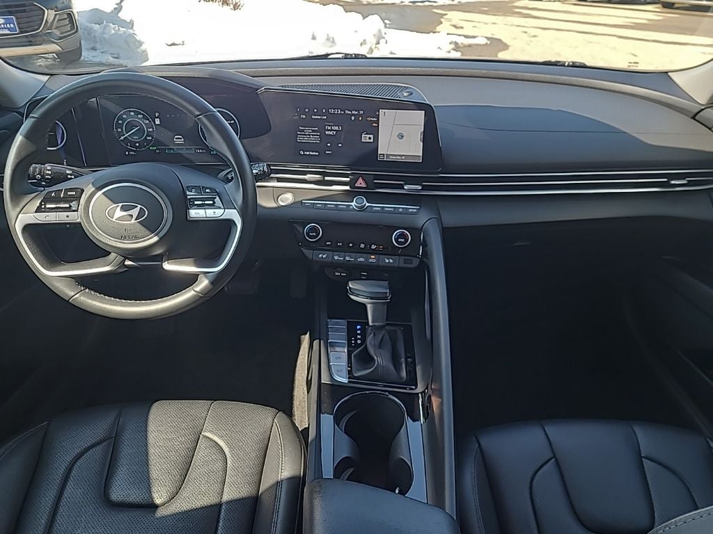 2025 Hyundai Elantra Hybrid Limited