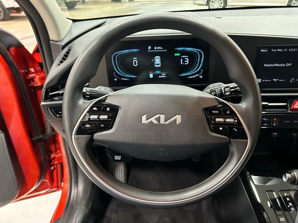 2023 Kia Niro LX