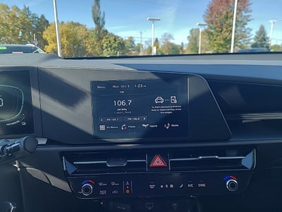 2025 Kia Niro LX