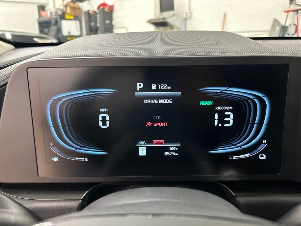 2025 Kia Niro LX
