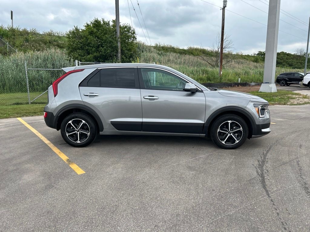 2025 Kia Niro LX