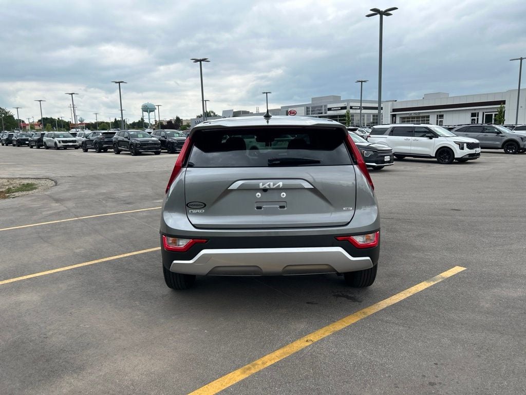 2025 Kia Niro LX