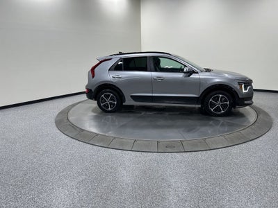 2023 Kia Niro SX