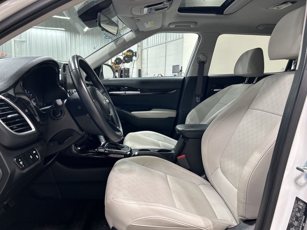 2023 Kia Seltos EX