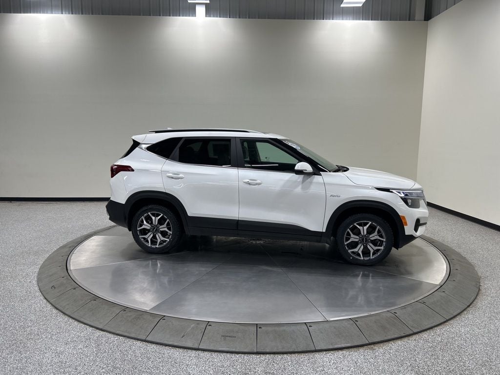 2023 Kia Seltos EX