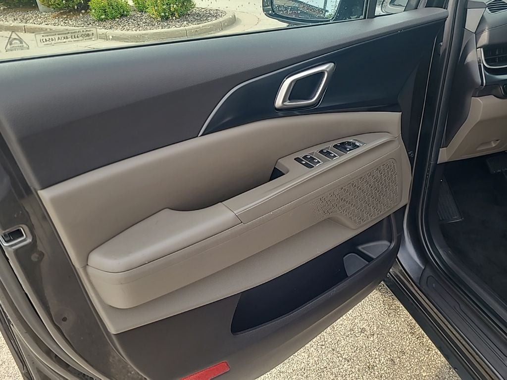 2025 Kia Carnival LXS
