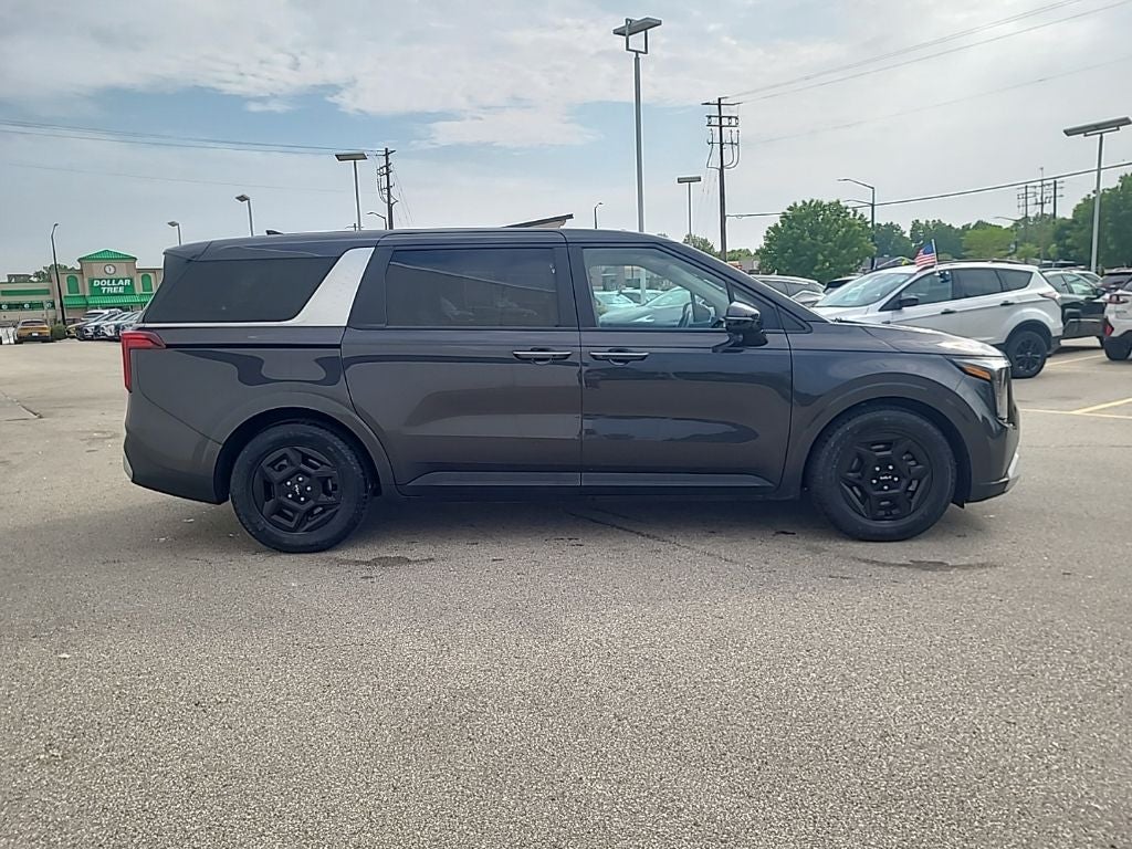 2025 Kia Carnival LXS
