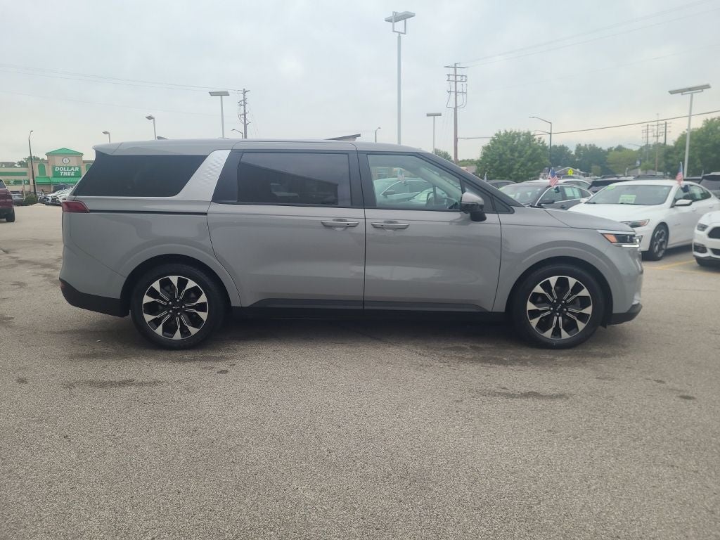 2024 Kia Carnival EX