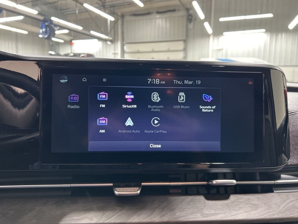 2023 Kia Carnival EX