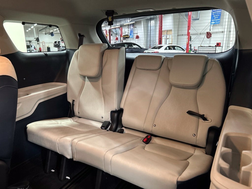 2025 Kia Carnival Hybrid EX