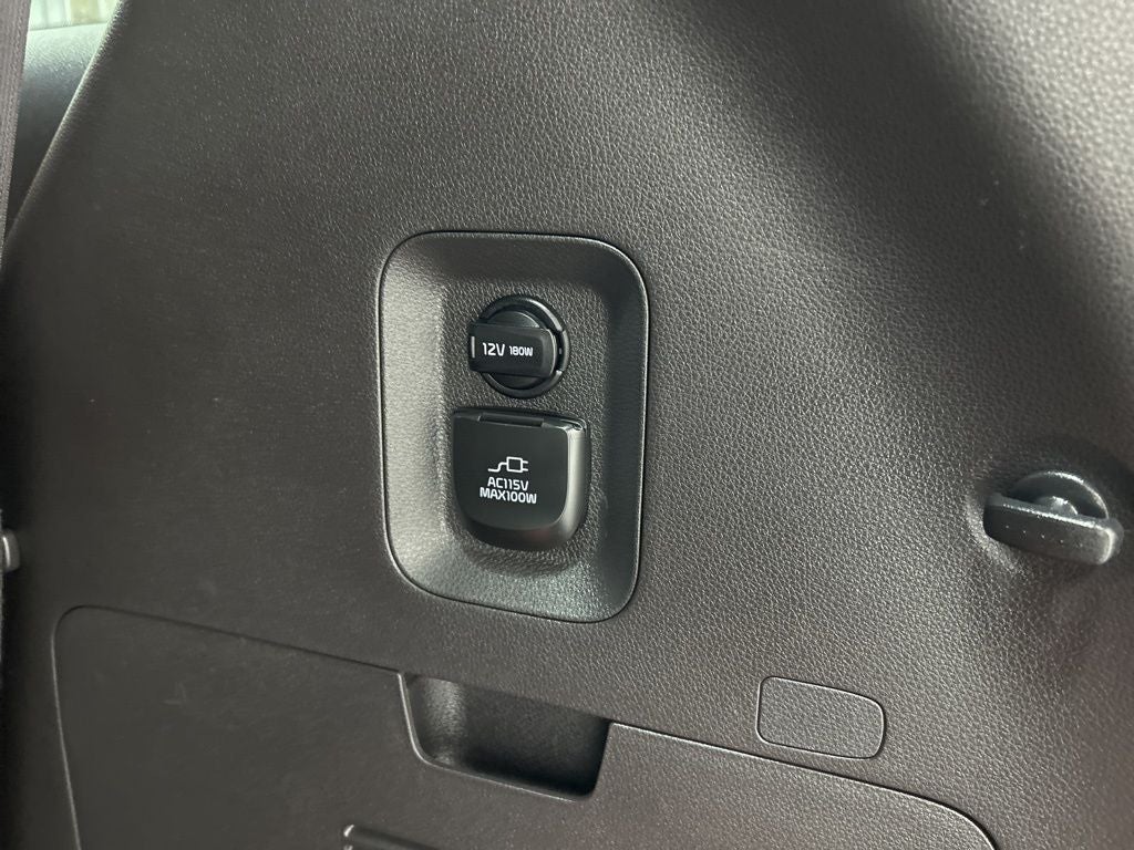 2025 Kia Carnival SX