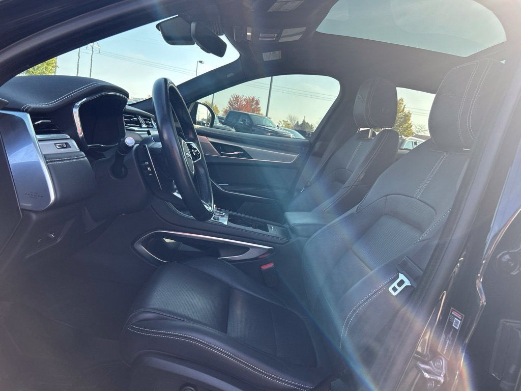 2024 Jaguar F-PACE P400 R-Dynamic S
