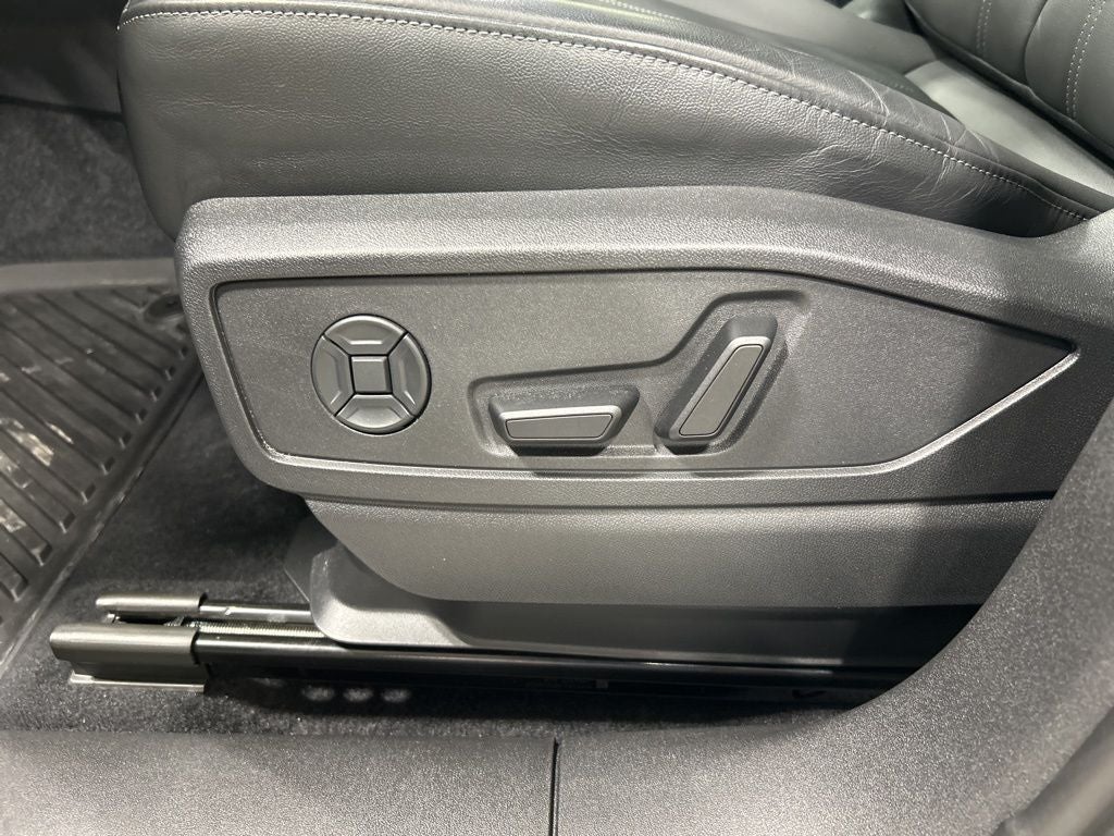 2025 Audi Q5 2.0T Premium Plus quattro