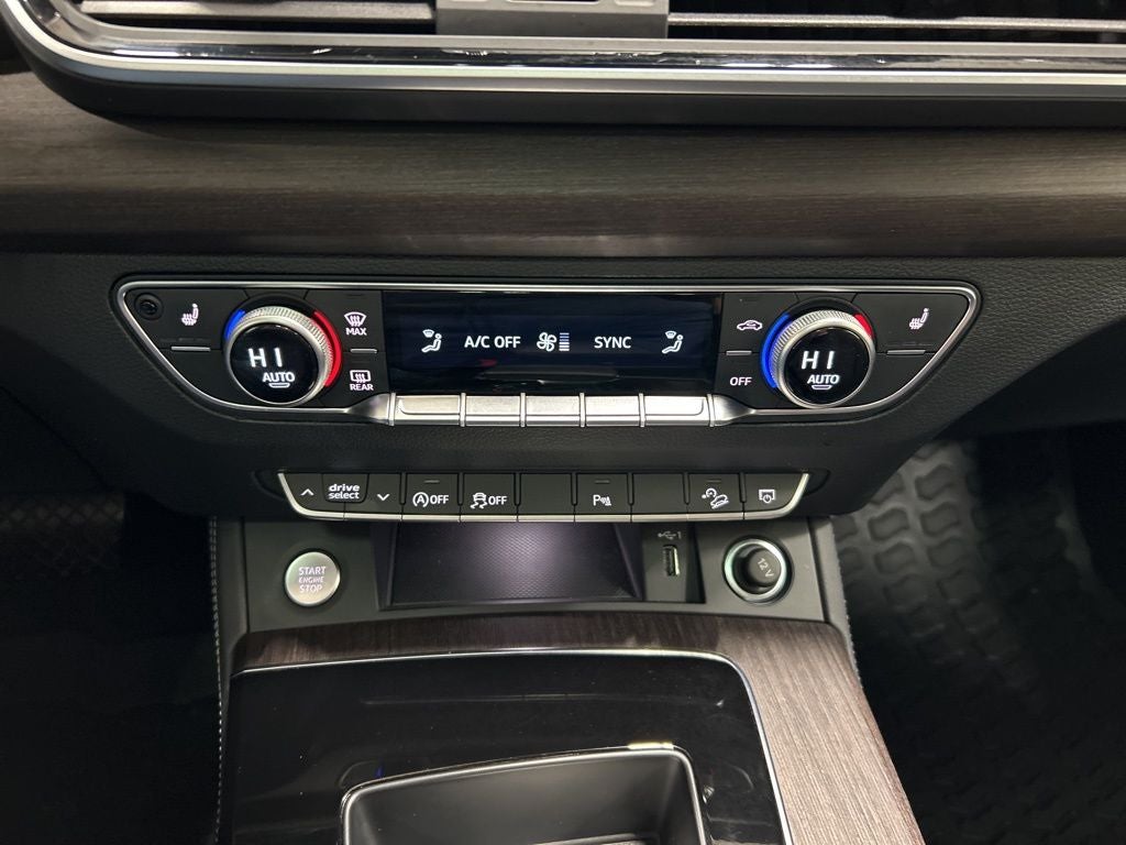 2024 Audi Q5 45 S line Premium quattro