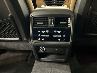 2024 Porsche Cayenne Base