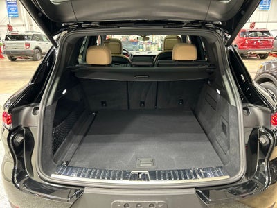 2024 Porsche Cayenne Base