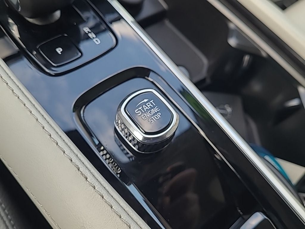 2023 Volvo XC90 B6 Plus 7-Seater