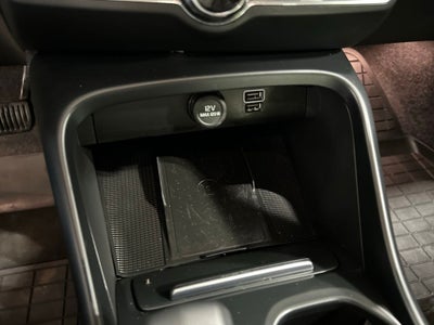 2022 Volvo XC40 Momentum