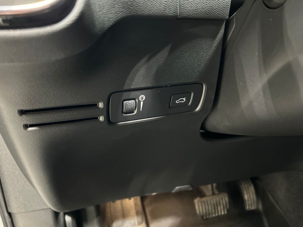 2019 Volvo XC40 Momentum