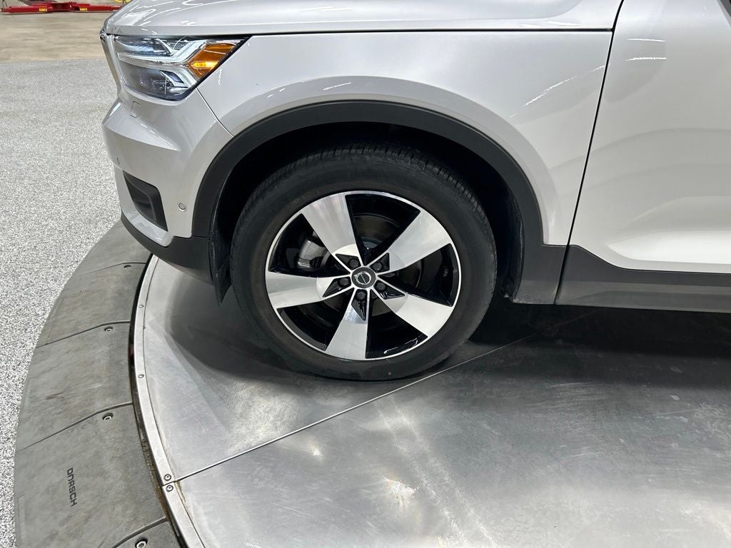 2019 Volvo XC40 Momentum