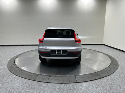 2019 Volvo XC40 Momentum
